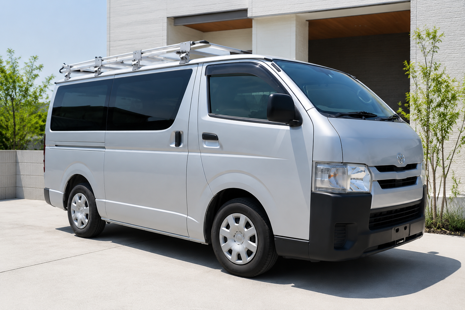 訪問車両のハイエース